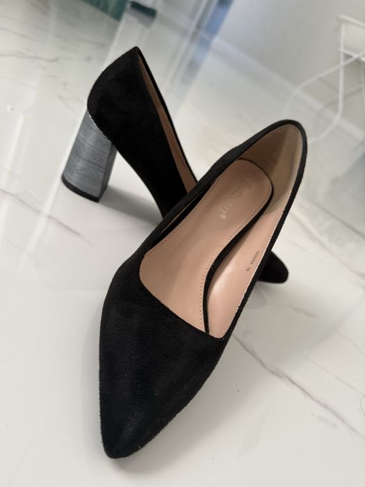 Pantofi stiletto
