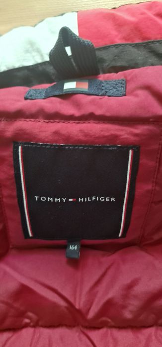 Geaca Tommy Hilfiger mărimea 164