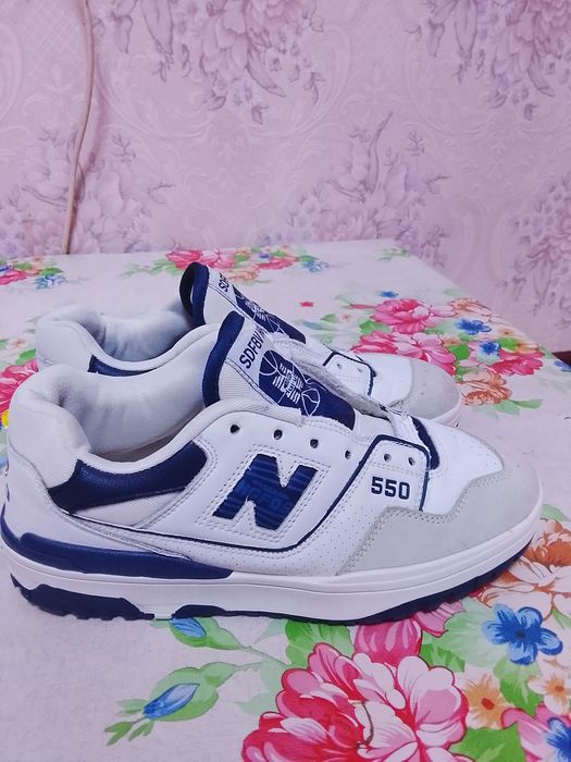 Продам кроссовки