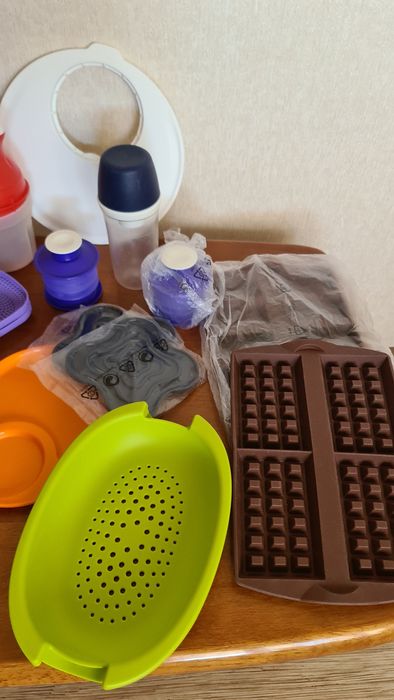 Излелия Таппервей