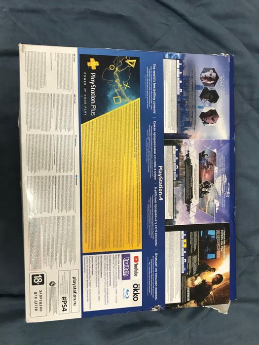 PS 4 slim в отличном состояний.