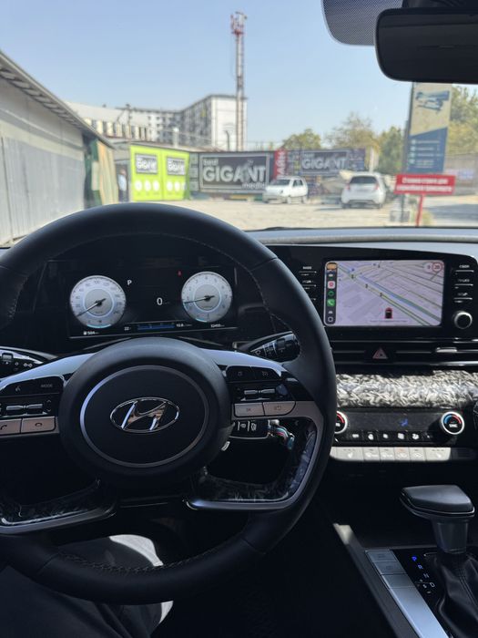 Hyundai Elantra 2022