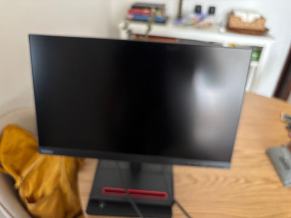 Монитор Lenovo ThinkVision 24 инча