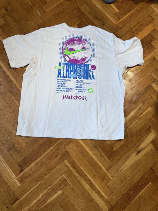 Тениски на nike u hugo