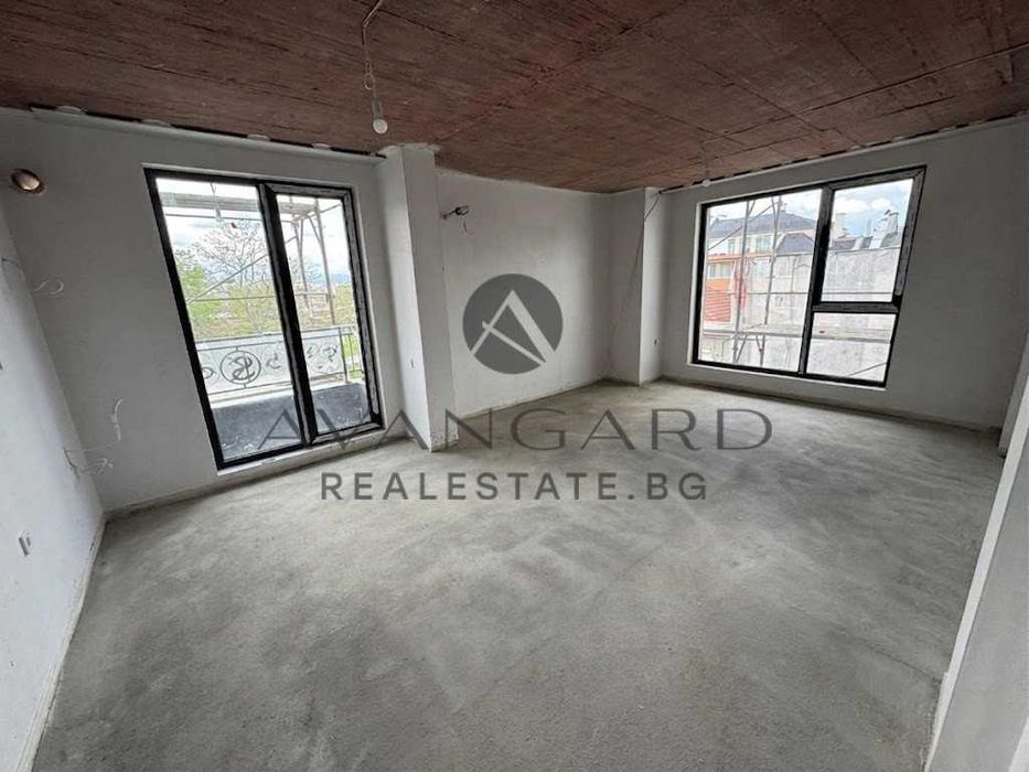 Продава се Двустаен апартамент в Пловдив, Център - 65 кв.м за 1168 €/кв.м - Снимка #1