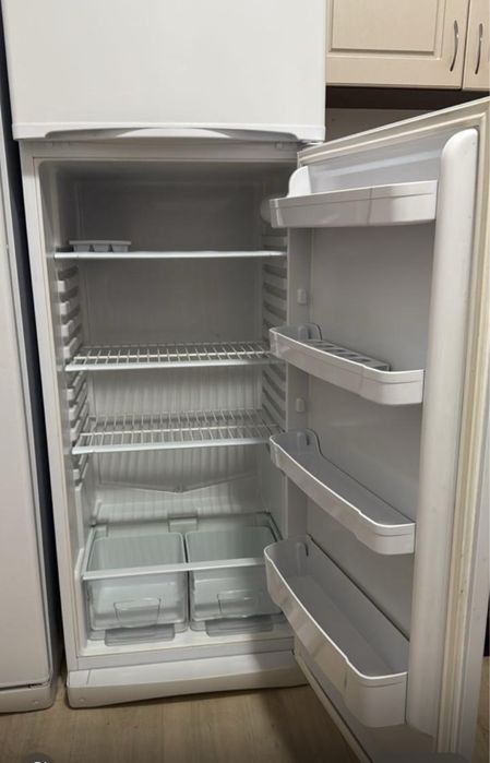 Холодильник и морозильник