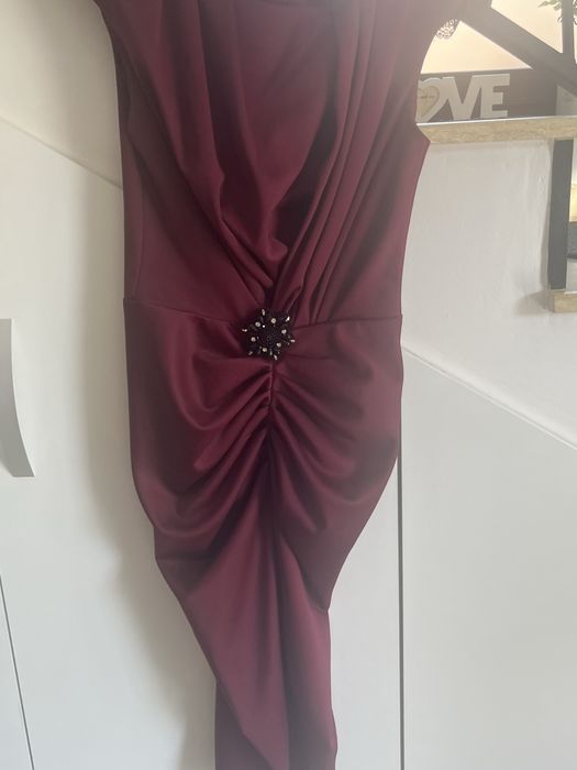 Rochie de evenimente .