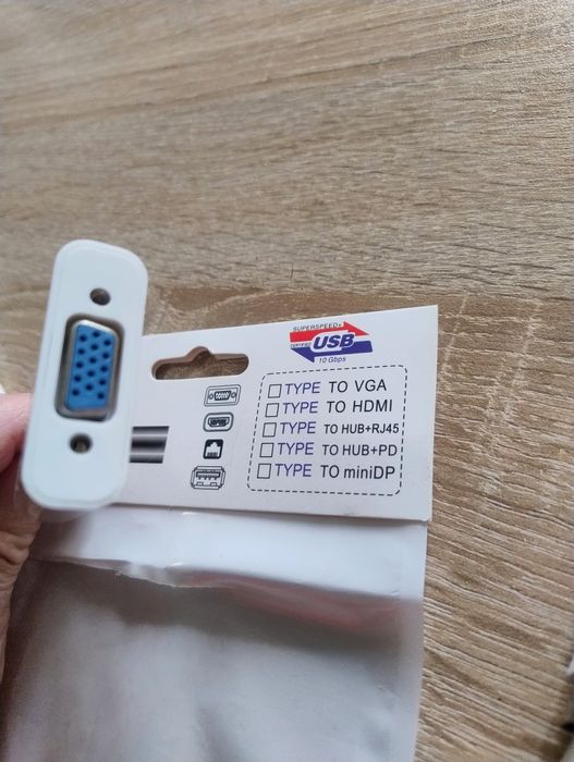 USB C кабели, USB C - VGA адаптер