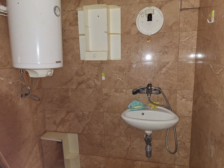 Дава се под наем Едностаен апартамент в София, Център - 25 кв.м за 255 € - Снимка #2