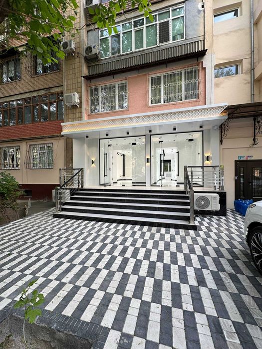 Аренда коммерческого помещения ЦУМ, Патрики. Удобная локация