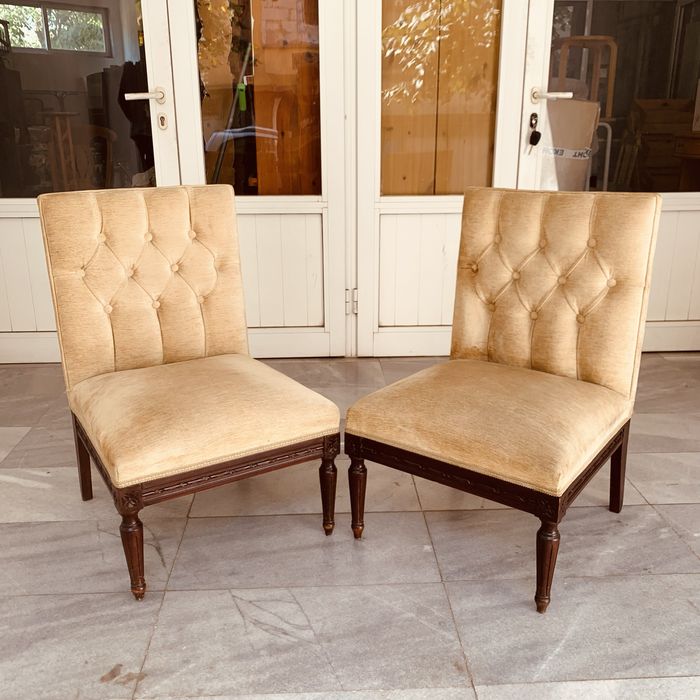 Елегантни винтидж столове вдъхновени от движението Луи 16-ти