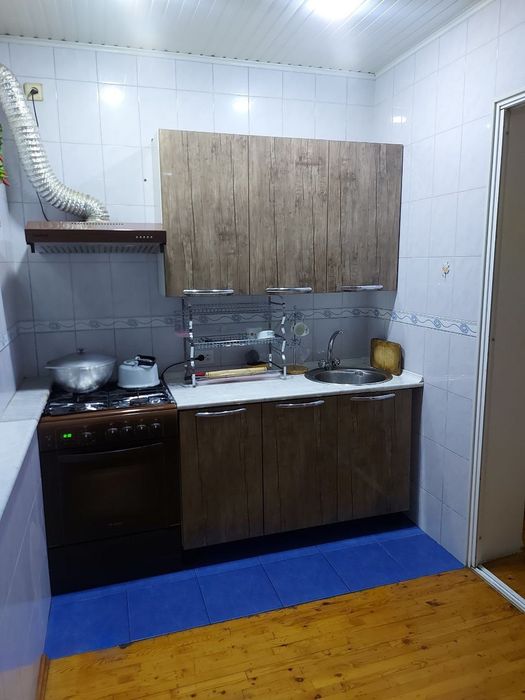 Сдам саою квартиру на юнус абаде 9.4 комн квартиру.