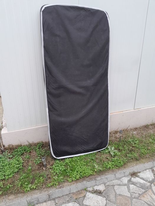 Метално двуетажно легло