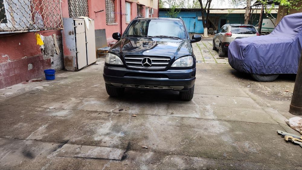Mercedes benz ML320