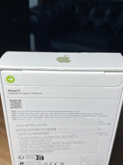 iPhone 17• 256 GB • Sage