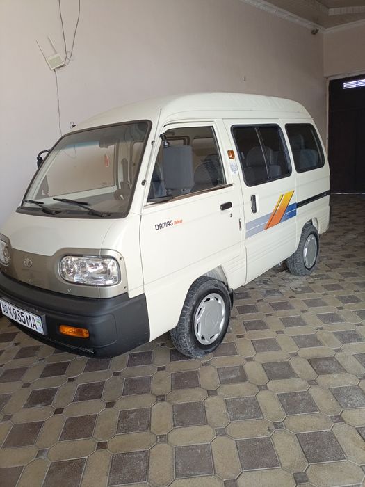 Damas                   .