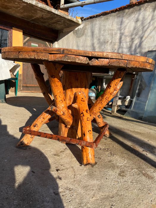 Ръчно изработена Дървена Маса