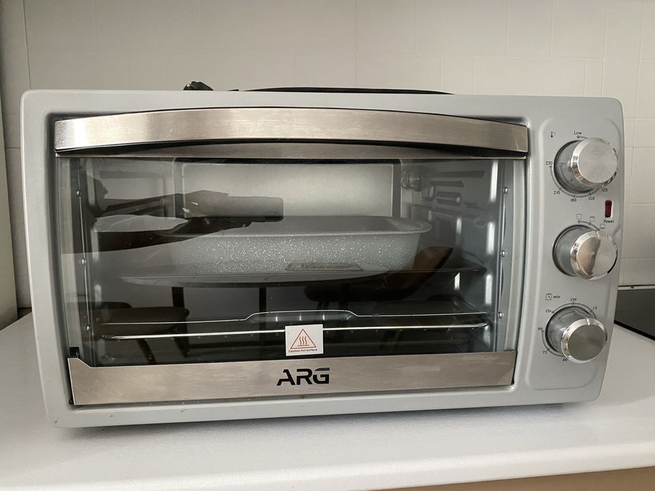 Продаётся духовка в очень хорошем состоянии