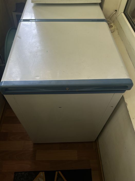 Продам морозильник