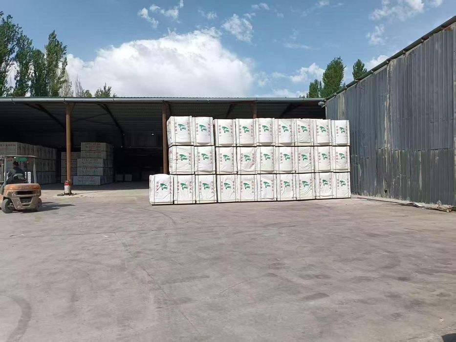 Фанер 建筑模版 批发零售 价格合理 质量有保障