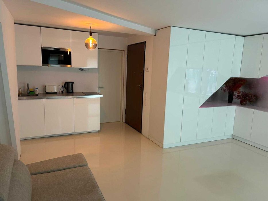 Garsoniera locuit / birou / spatiu comercial zona Sisesti