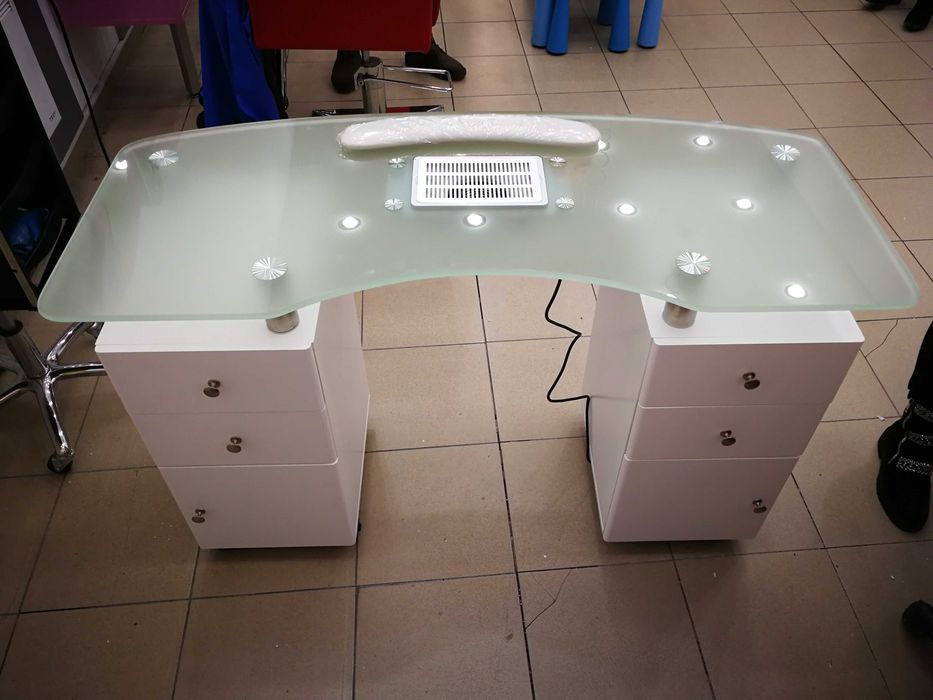 masa unghii false masa birou manichiura