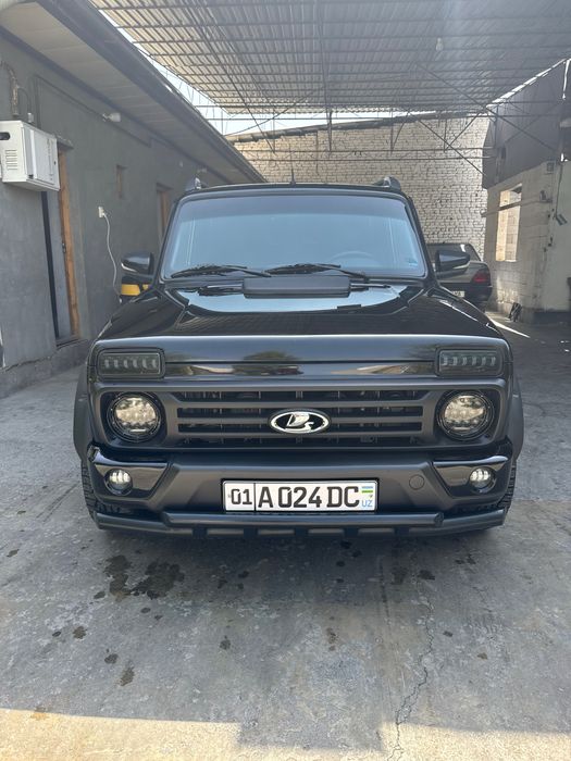 Niva urban. Ideal holatda kraskasi toza