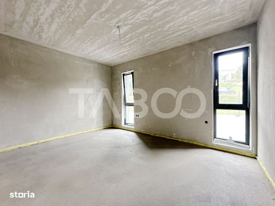 De vanzare duplex semifinisat cu teren generos zona Floresti Eroilor