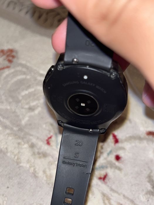 Смарт-часы Samsung Galaxy Watch 42mm SM-R810