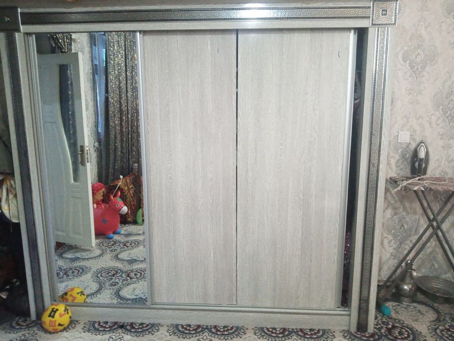 Гарнитур для спальний. Пишите.Звоните. Гарантия есть.