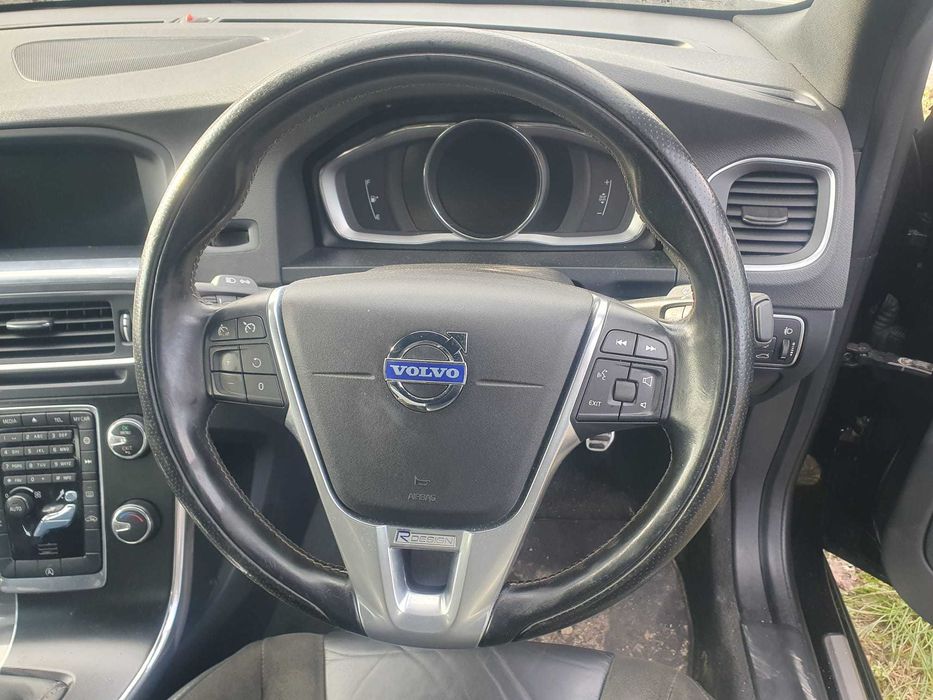 Dezmembrez Volvo S60 R-Design Nav D4 1.9D 2015