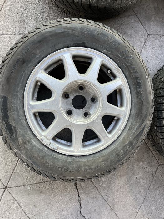 Шины с дисками шипованые зима 205/65/15