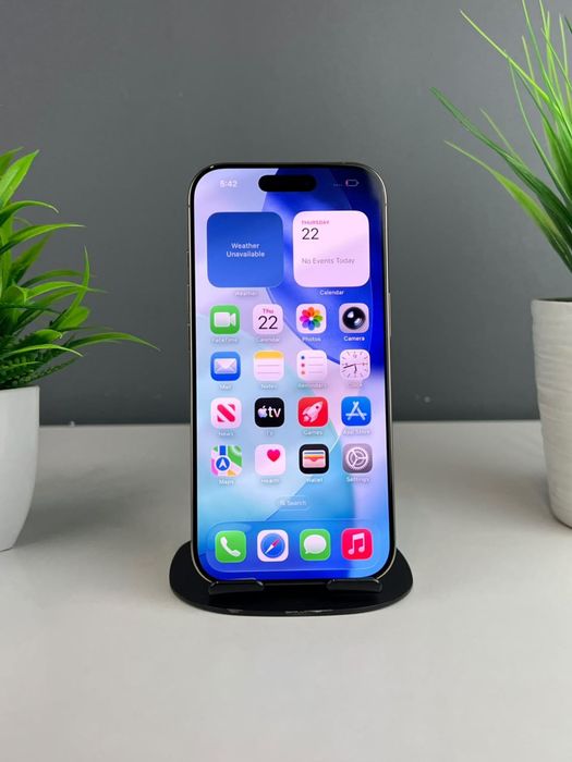 Телефон Apple iPhone 16 Pro 256GB