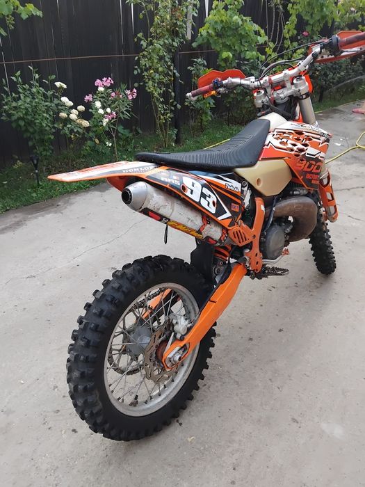 Vand sau schimb ktm 300 an 2010