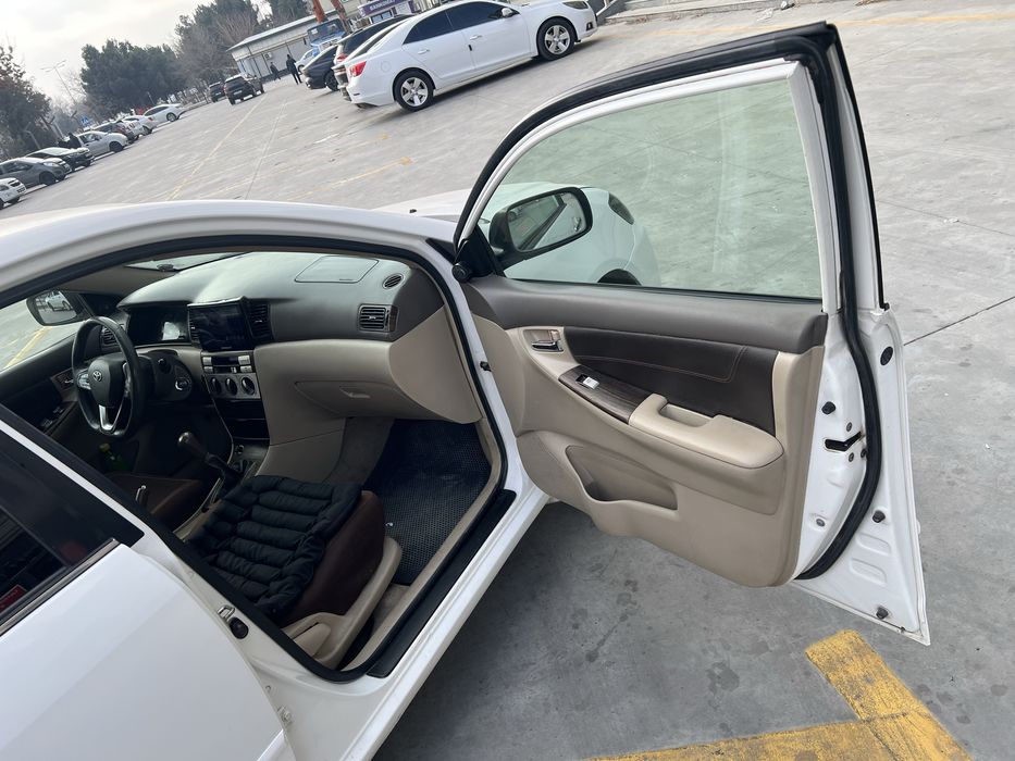 Тойота каролла 1.8 с метаном