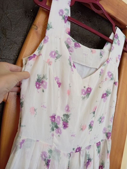 Длинное платье белое с цветами