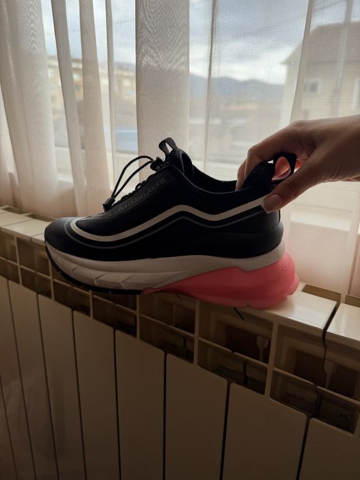 Дамски спортно елегантни обувки Calvin Klein