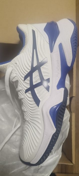Маратонки за тенис Asics 35.5