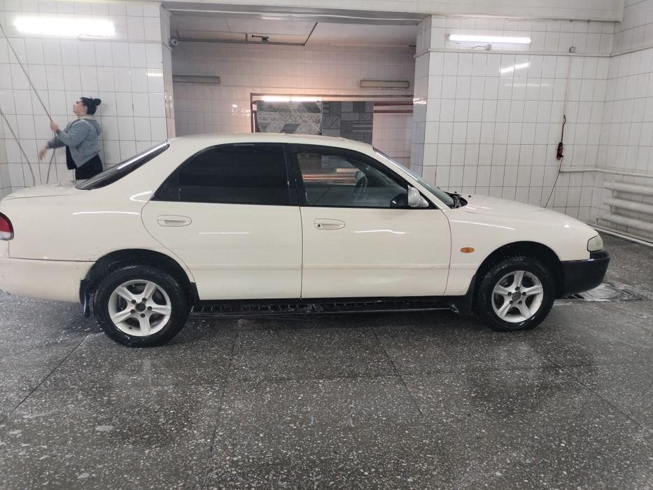 Продаю мазду 626