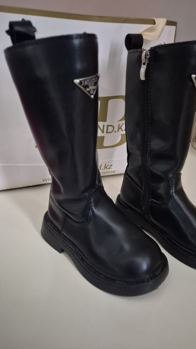 Детские модные сапоги