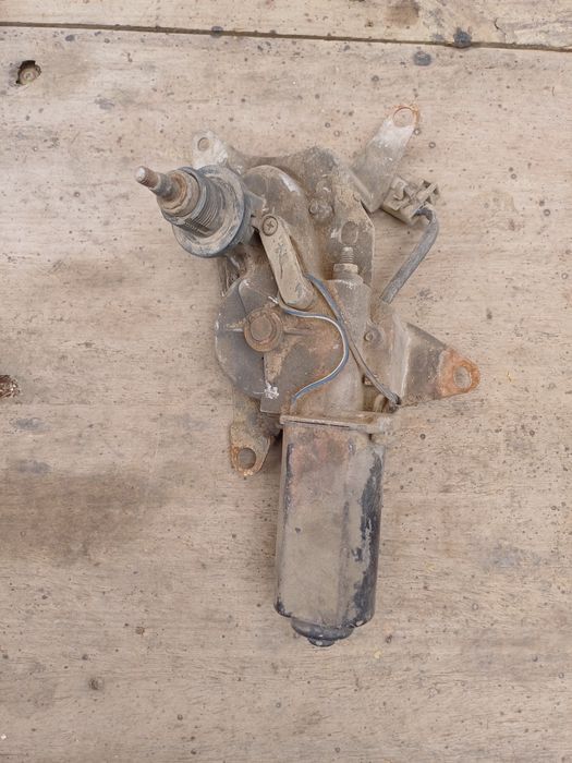 Запчасти на мазду 323