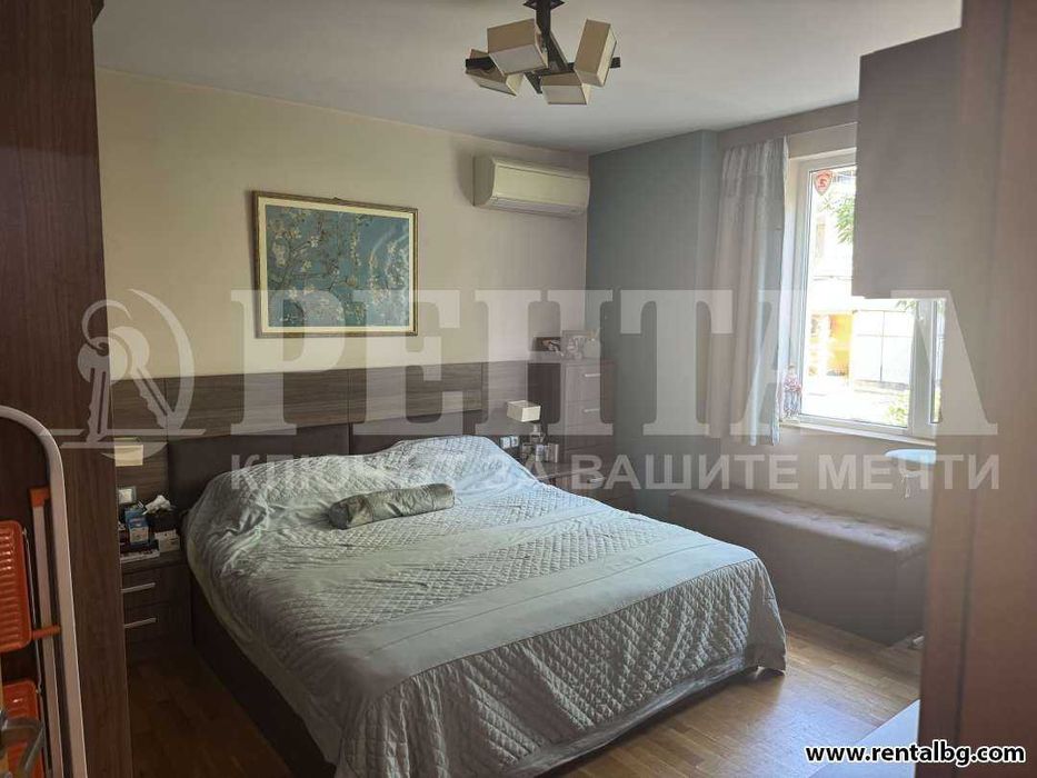 Дава се под наем Четиристаен апартамент в Пловдив, Център - 137 кв.м за 1300 € - Снимка #10