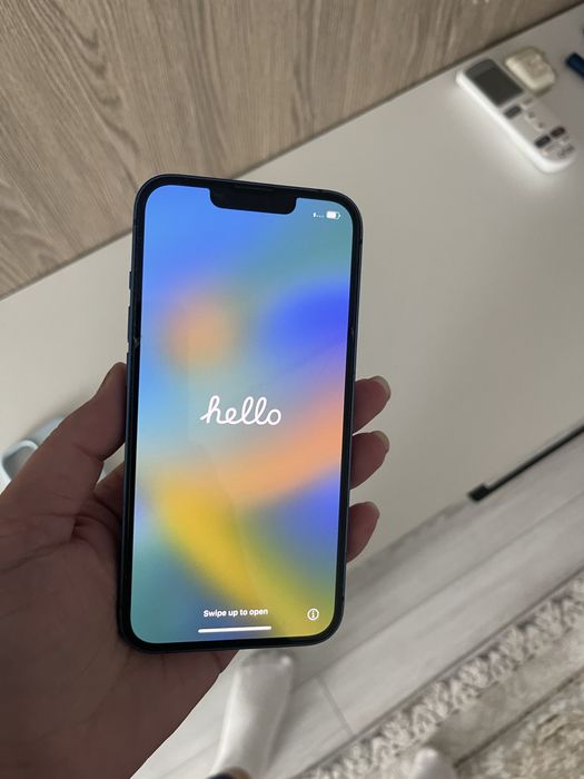 Продам iPhone 13, 128 ГБ