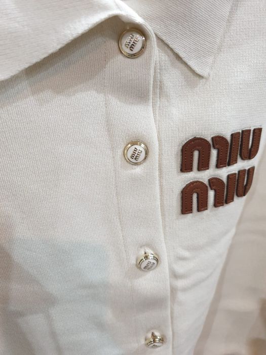 Costum damă.  Nou cu etichetă Miu Miu