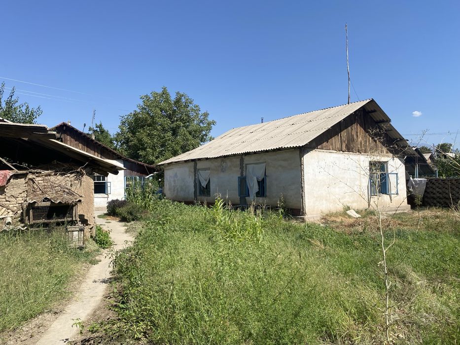 Уй сотилади Азадбаш