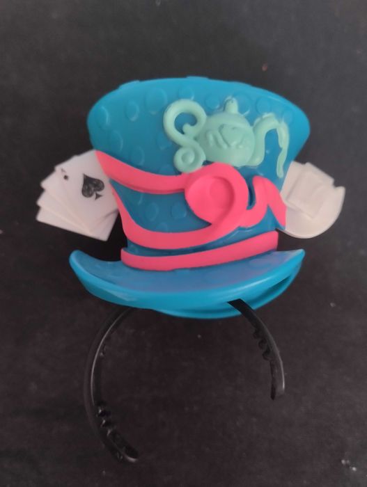 Меделин Хеттер монстр хай