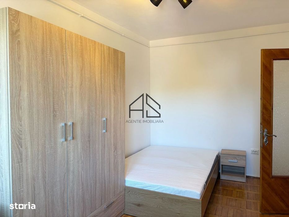 De închiriat | Apartament cu 3 camere, bucătărie închisă | Centru