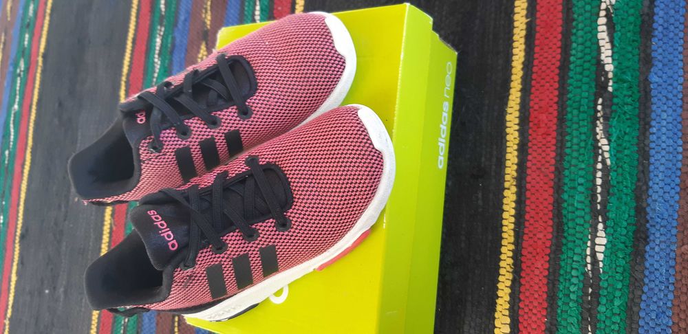 Маратонки Adidas за момиче