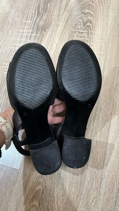 Дамски обувки с ток