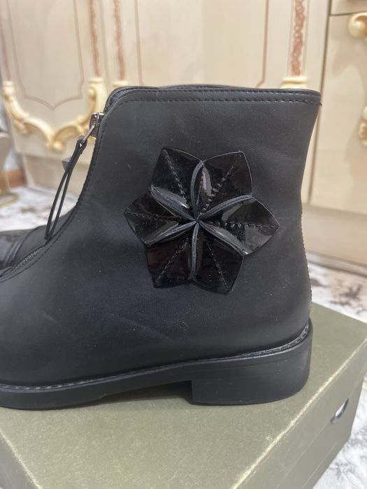 Продам сапожки демисезонные